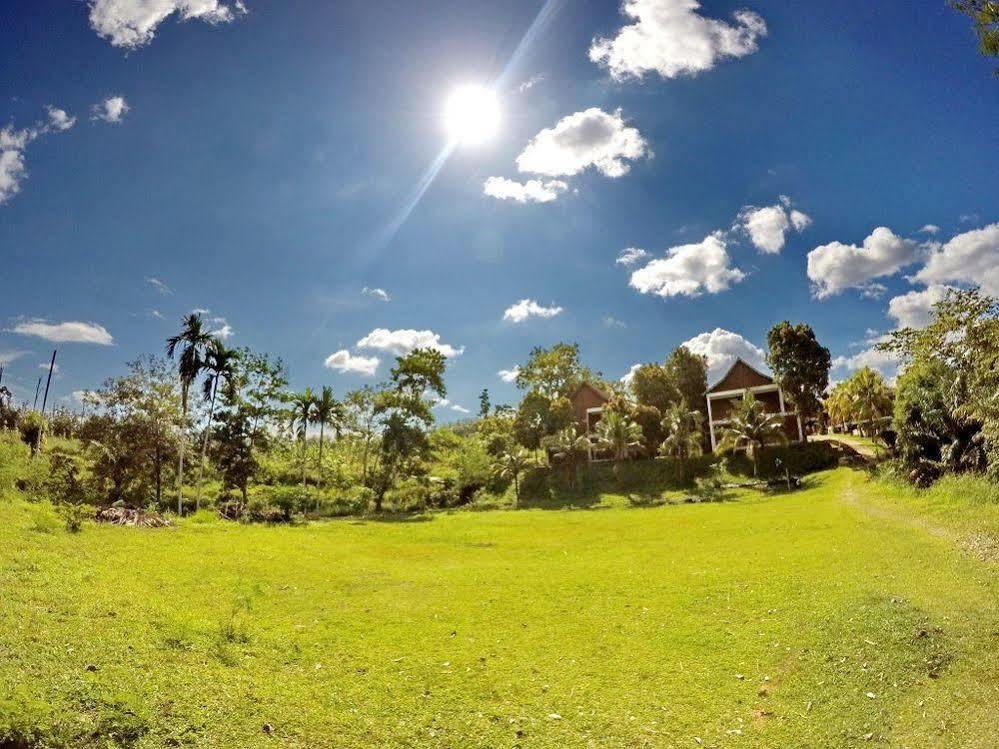 Xcape Resort Taman Negara Kuala Tahan Exterior photo