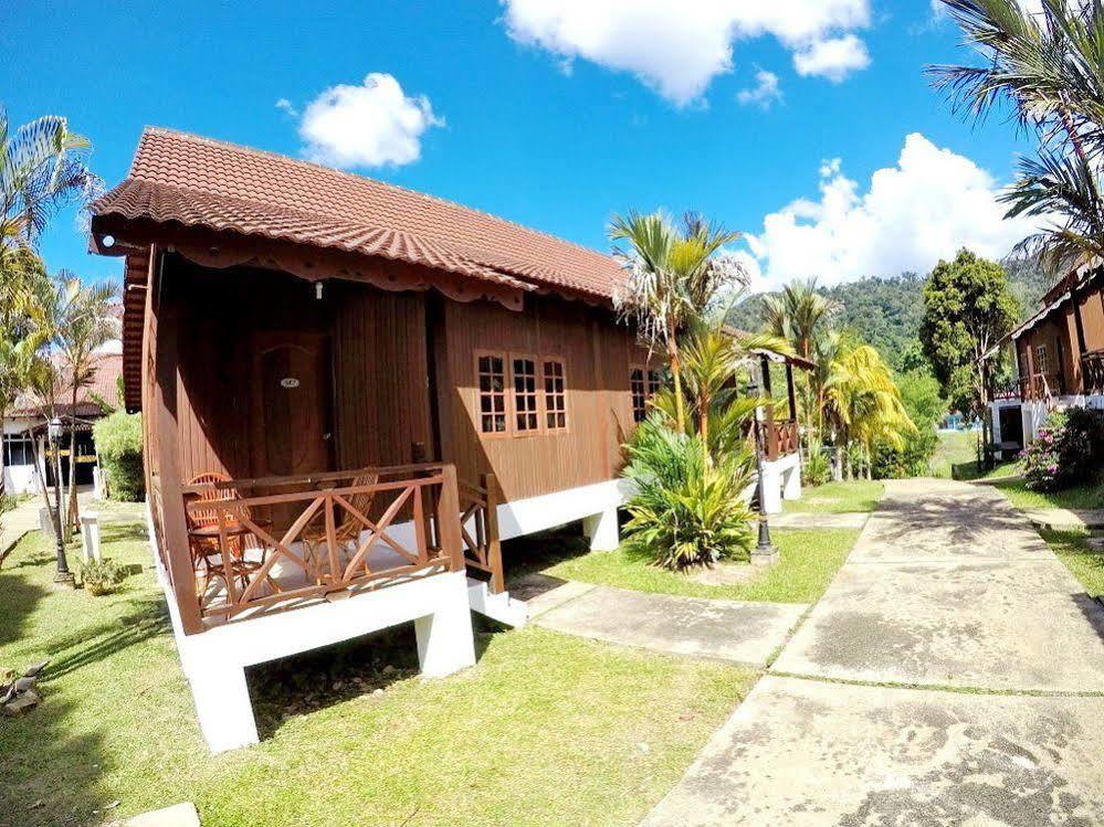 Xcape Resort Taman Negara Kuala Tahan Exterior photo